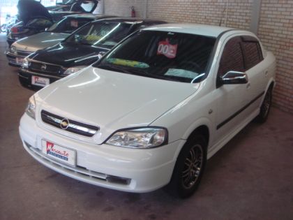 ASTRA SEDAN GLS 2.0